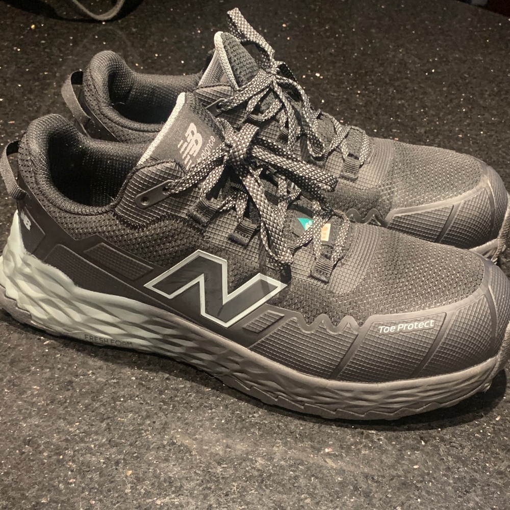 New Balance Men's Black and Gray Fresh Foam CremorneSteel Toe Athletic Shoes